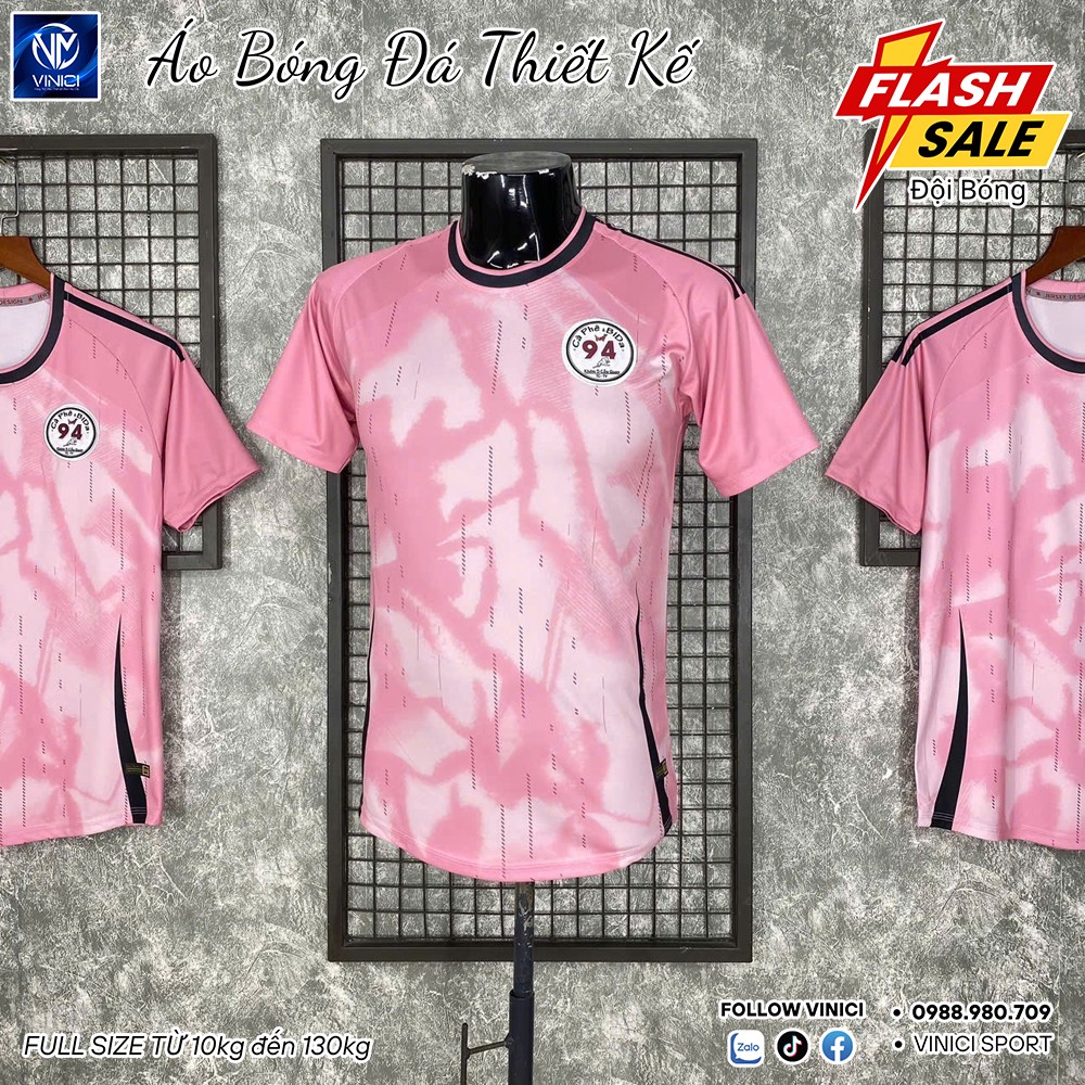Áo bóng đá thiết kế màu hồng pastel phối trắng và sọc đen VINICI SPORT